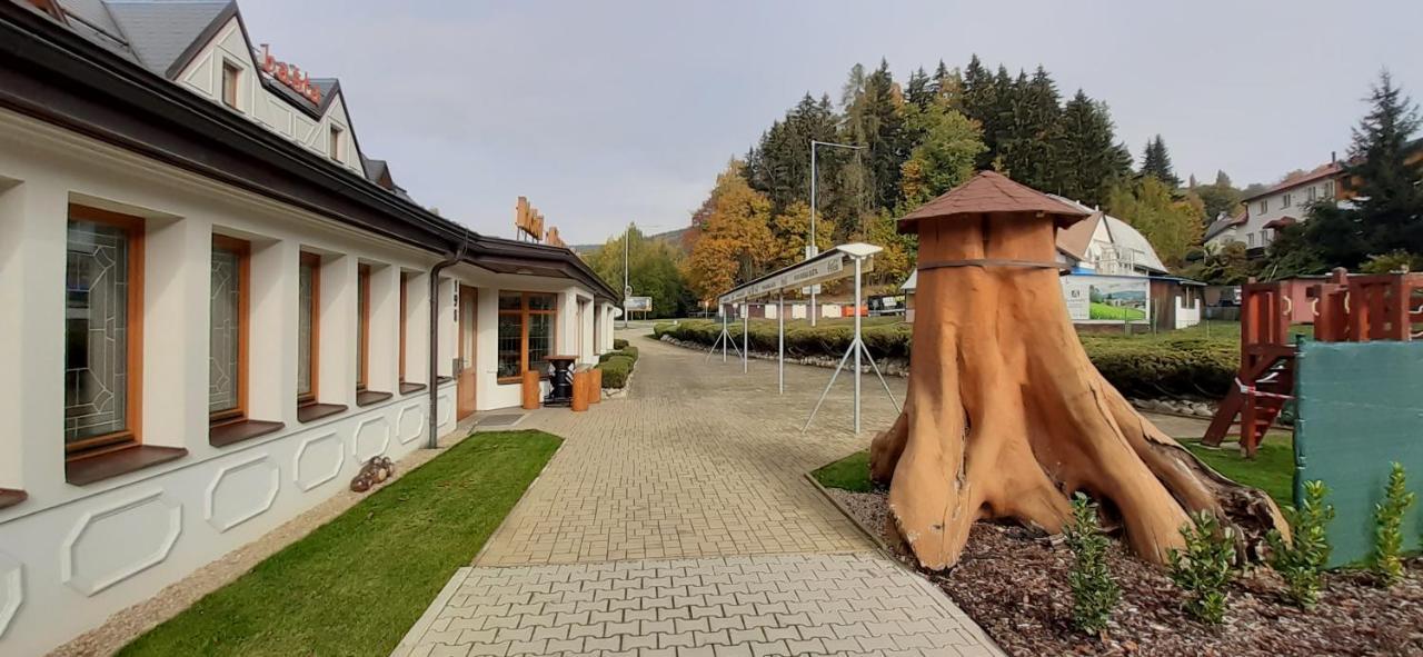 Hotel Pivovarska Basta Vrchlabí エクステリア 写真