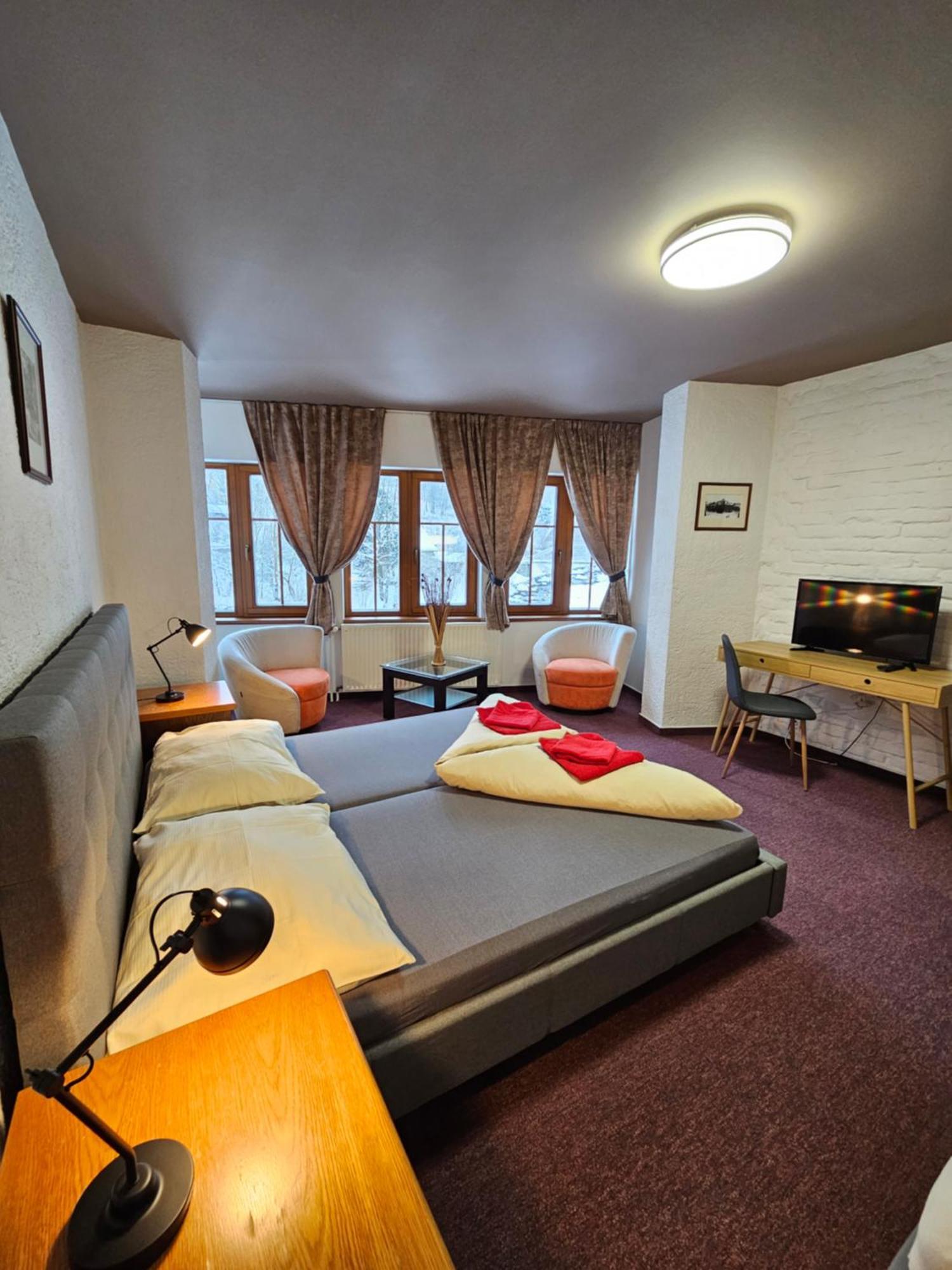 Hotel Pivovarska Basta Vrchlabí エクステリア 写真